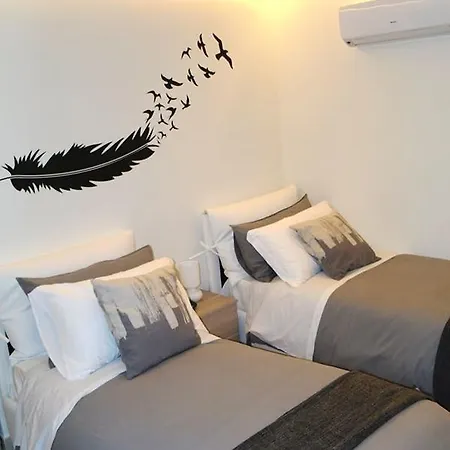 Chiaia 216 Bed & Breakfast 2*