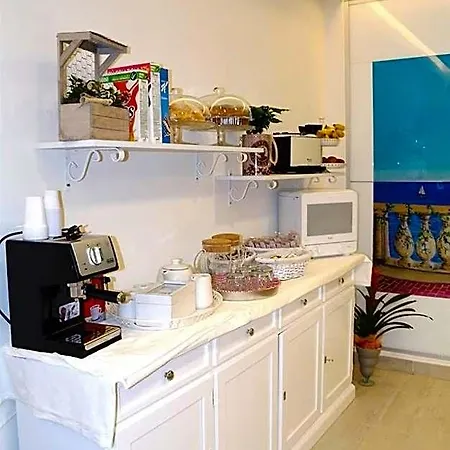 Chiaia 216 Bed & Breakfast 4*