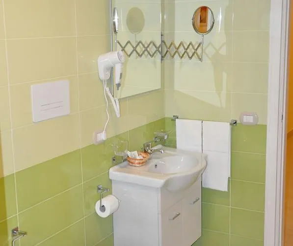 Chiaia 216 B&B 4*