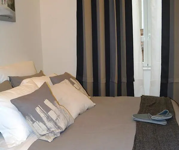 Chiaia 216 B&B 나폴리